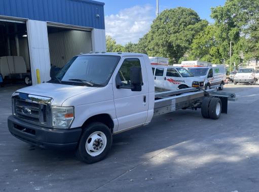 Used 2011 20 ' Cab and Chassis for sale