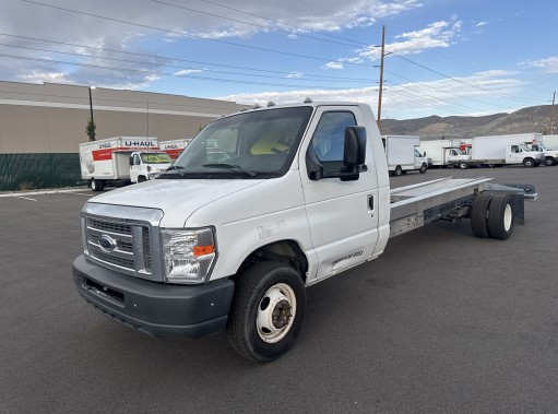 Used 2011 20 ' Cab and Chassis for sale
