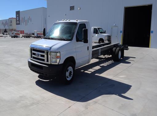 Used 2012 20 ' Cab and Chassis for sale