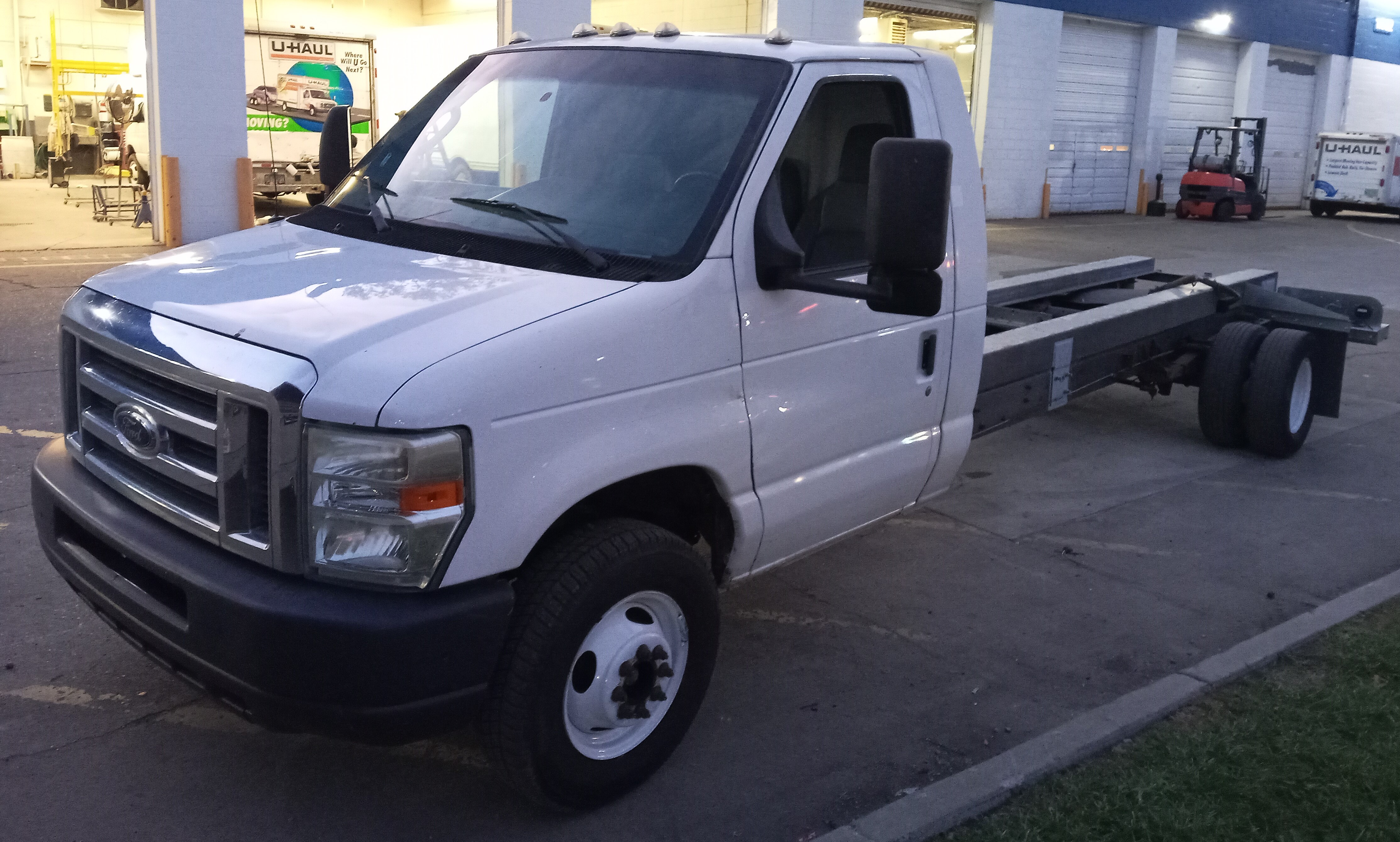 Used 2011 20 ' Cab and Chassis for sale