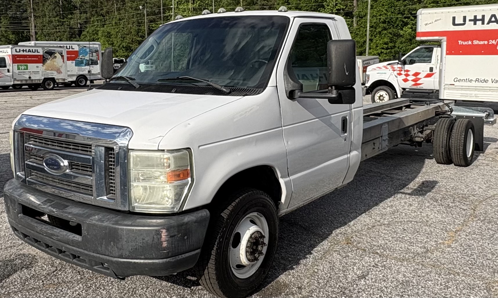 Used 2011 20 ' Cab and Chassis for sale