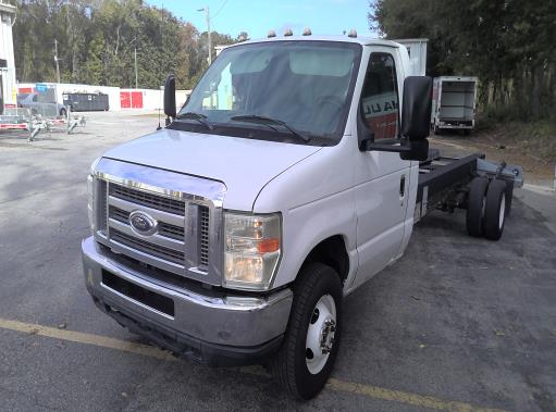 Used 2011 20 ' Cab and Chassis for sale