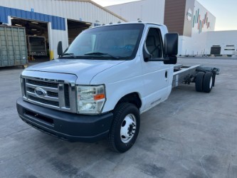 Used 2012 20 ' Cab and Chassis for sale