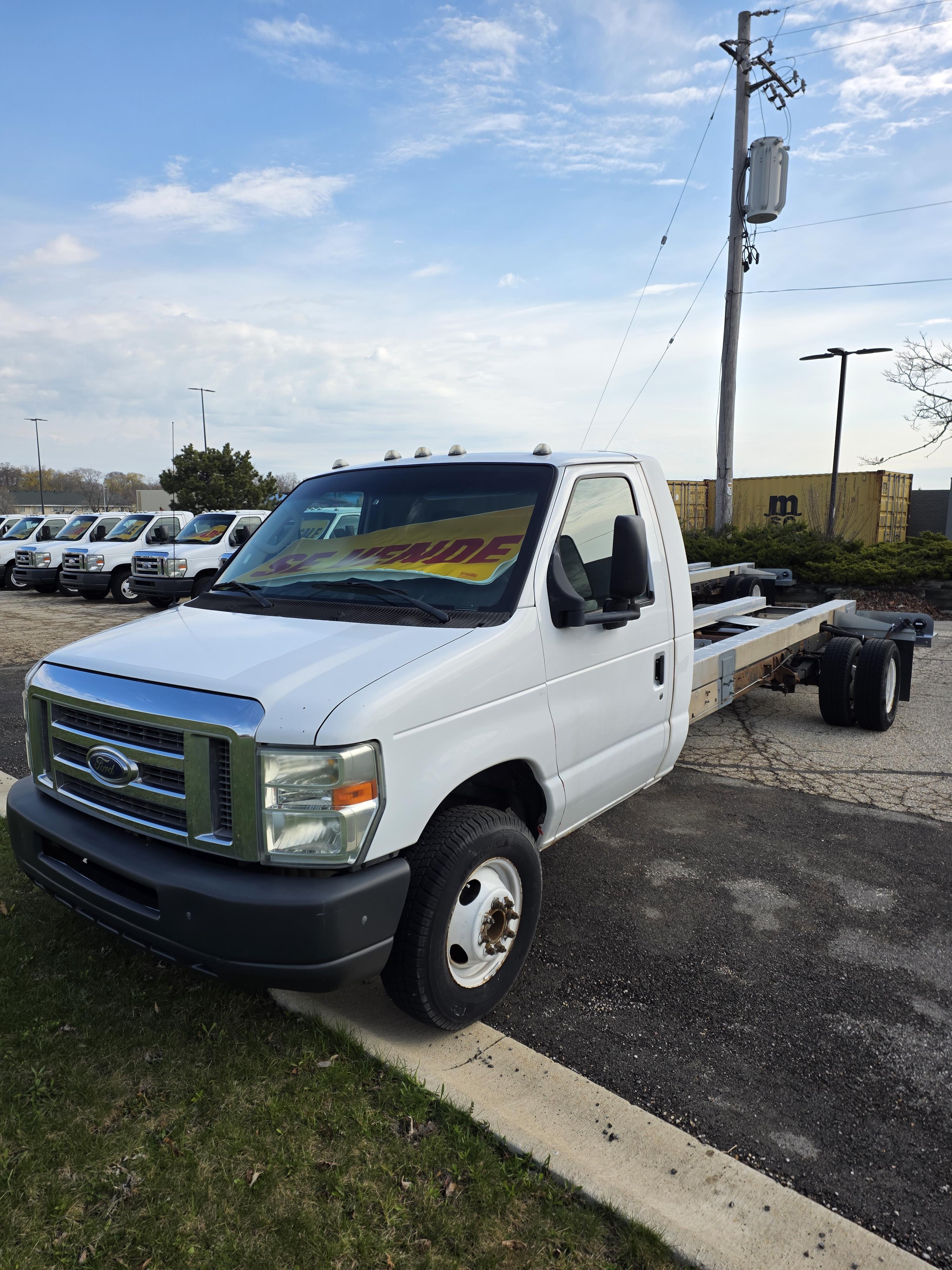 Used 2011 20 ' Cab and Chassis for sale