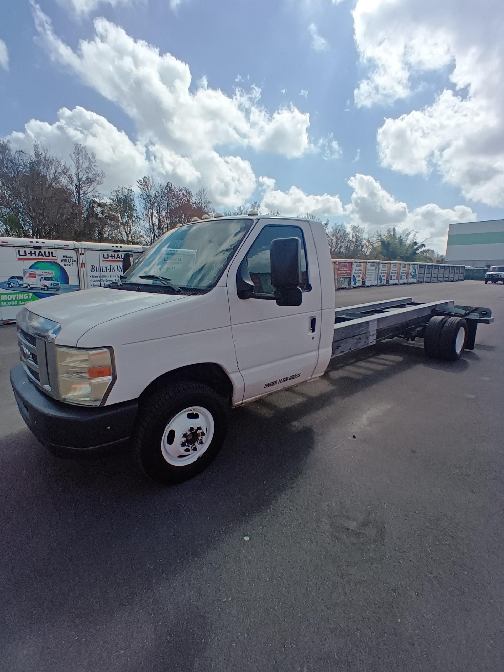 Used 2011 20 ' Cab and Chassis for sale