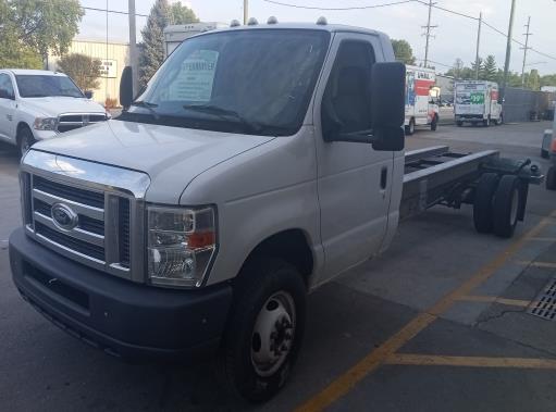 Used 2011 20 ' Cab and Chassis for sale
