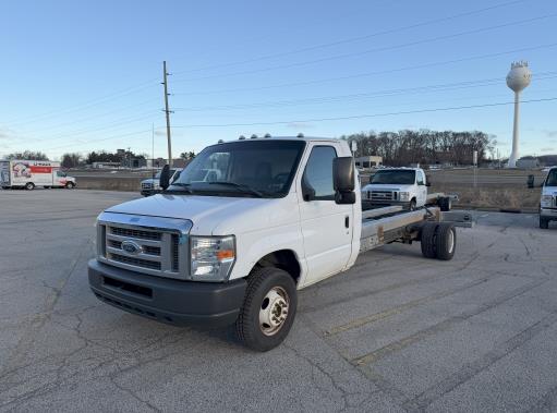 Used 2011 20 ' Cab and Chassis for sale