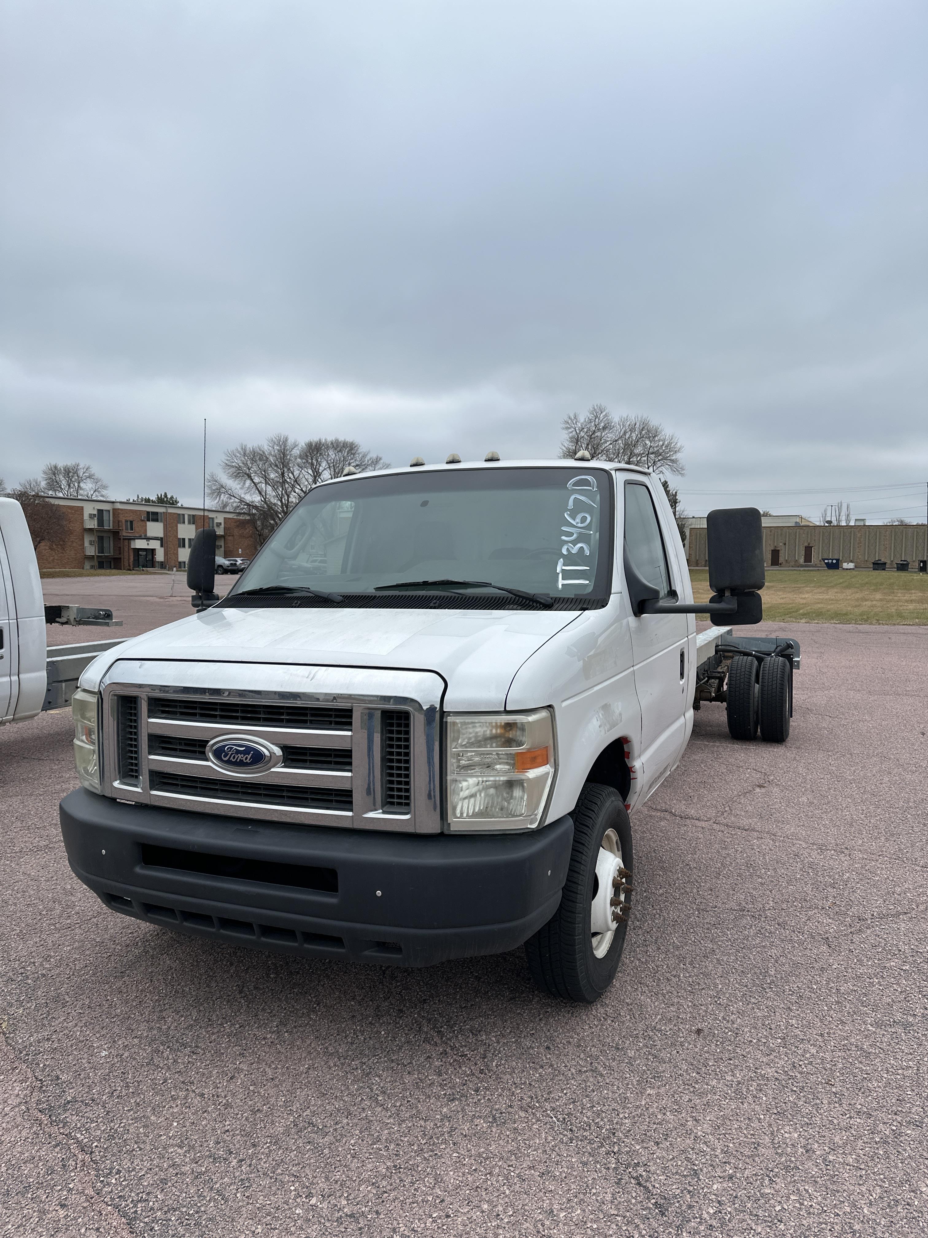 Used 2011 20 ' Cab and Chassis for sale