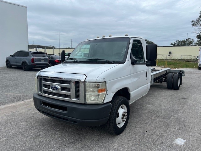Used 2011 20 ' Cab and Chassis for sale