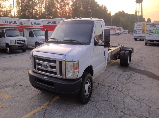 Used 2012 20 ' Cab and Chassis for sale