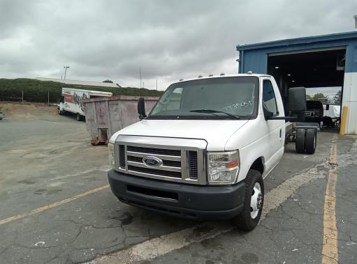 Used 2011 20 ' Cab and Chassis for sale