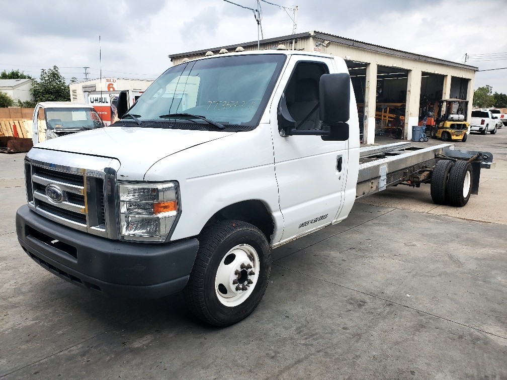 Used 2011 20 ' Cab and Chassis for sale