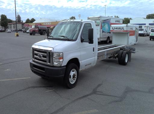 Used 2011 20 ' Cab and Chassis for sale