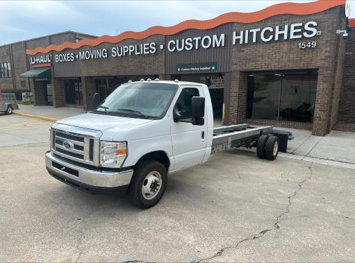 Used 2011 20 ' Cab and Chassis for sale