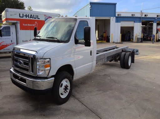 Used 2012 20 ' Cab and Chassis for sale