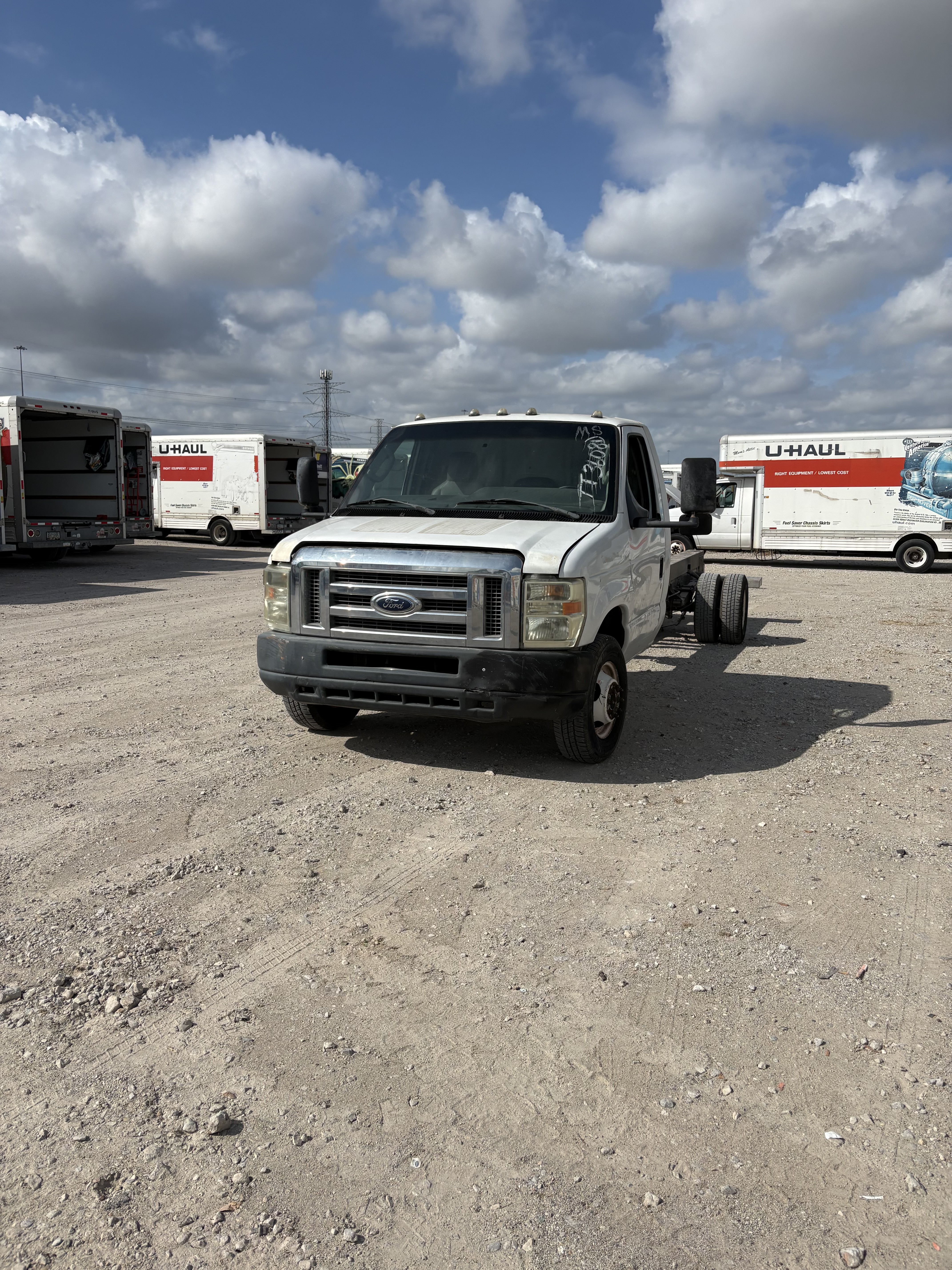 Used 2011 20 ' Cab and Chassis for sale