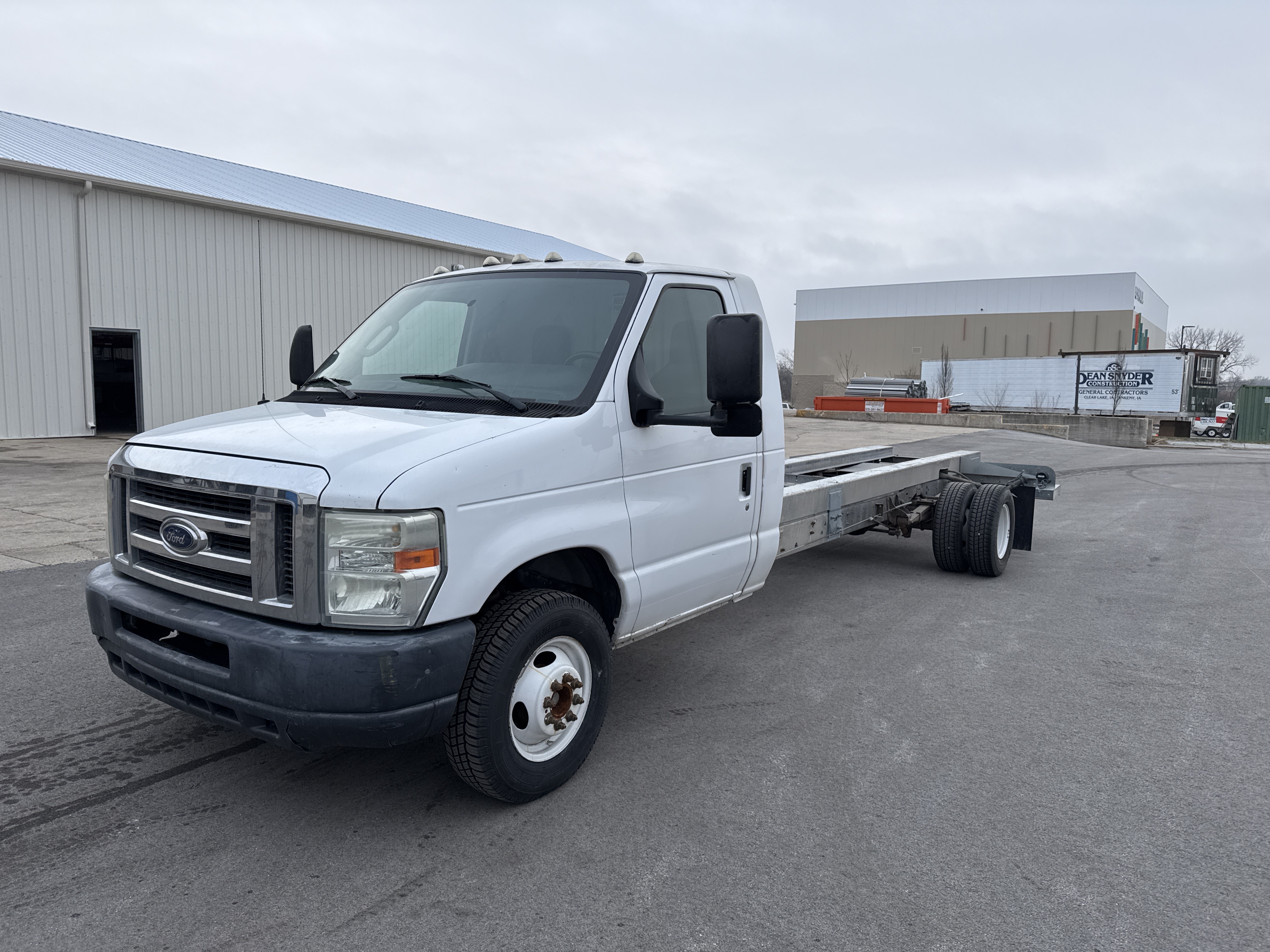 Used 2011 20 ' Cab and Chassis for sale