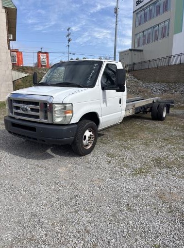 Used 2011 20 ' Cab and Chassis for sale