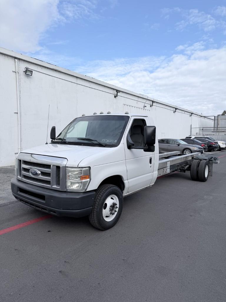 Used 2012 20 ' Cab and Chassis for sale