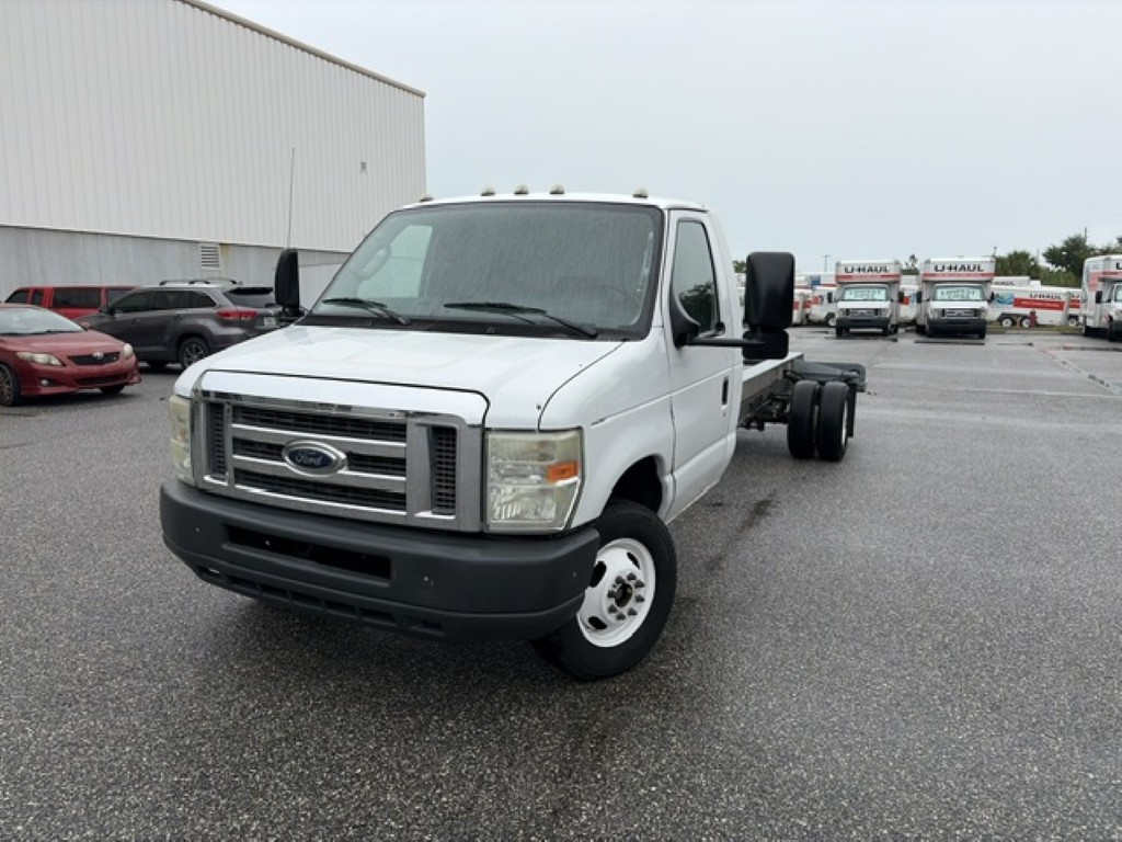 Used 2011 20 ' Cab and Chassis for sale