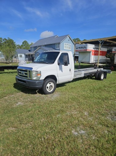 Used 2012 20 ' Cab and Chassis for sale