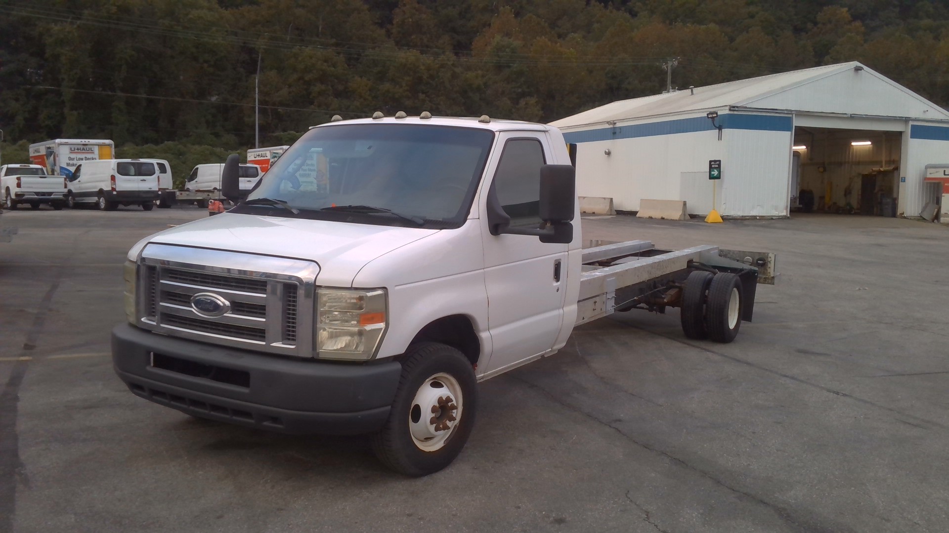 Used 2011 20 ' Cab and Chassis for sale