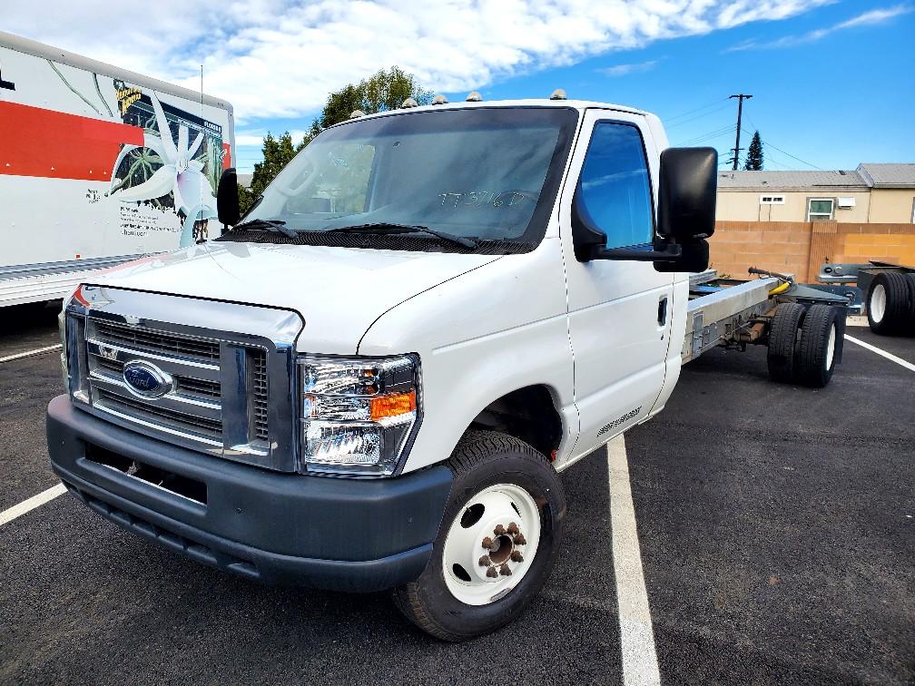 Used 2011 20 ' Cab and Chassis for sale