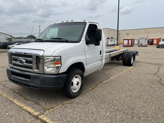 Used 2011 20 ' Cab and Chassis for sale