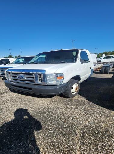 Used 2011 20 ' Cab and Chassis for sale