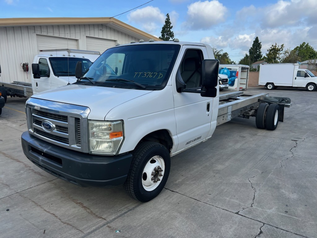 Used 2011 20 ' Cab and Chassis for sale