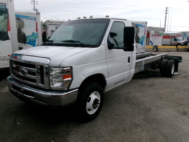 Used 2012 20 ' Cab and Chassis for sale