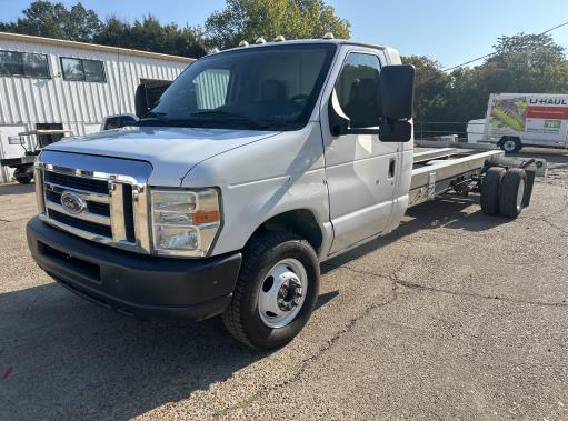 Used 2012 20 ' Cab and Chassis for sale