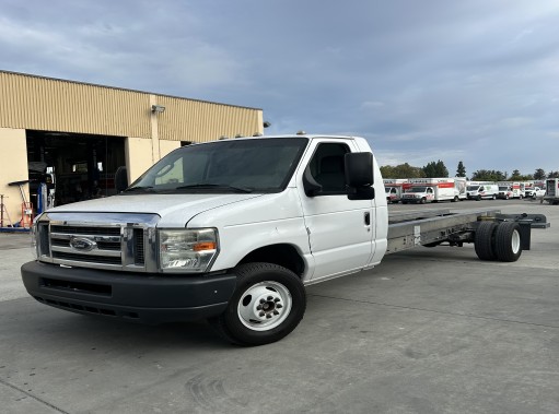 Used 2012 20 ' Cab and Chassis for sale