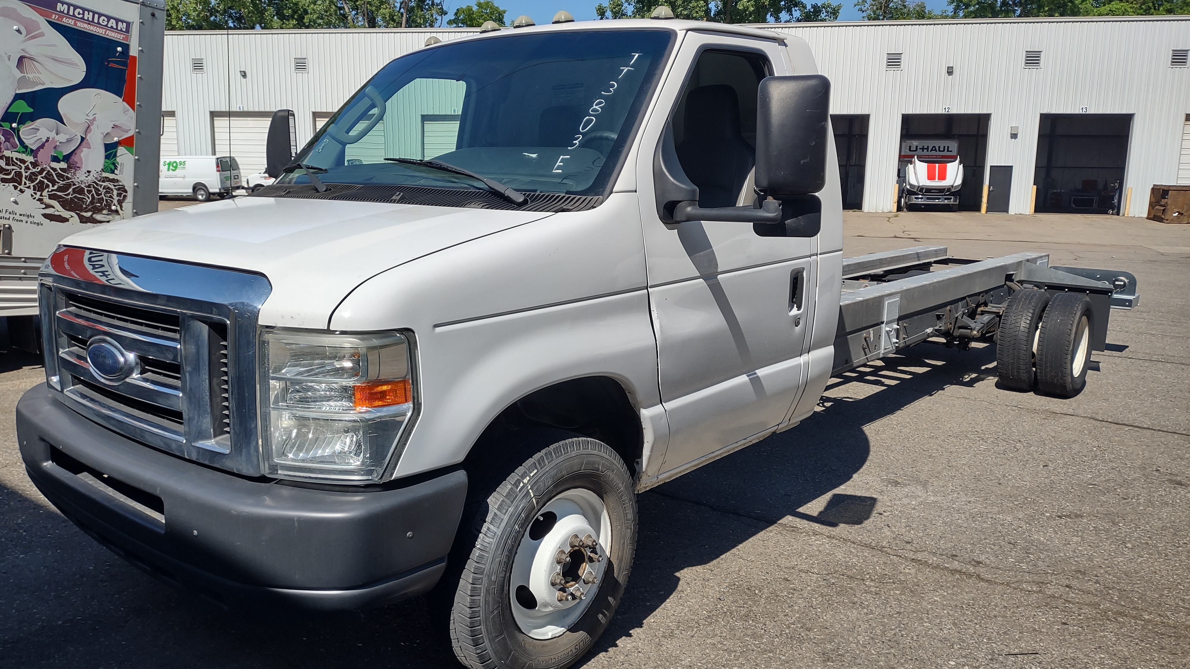 Used 2012 20 ' Cab and Chassis for sale