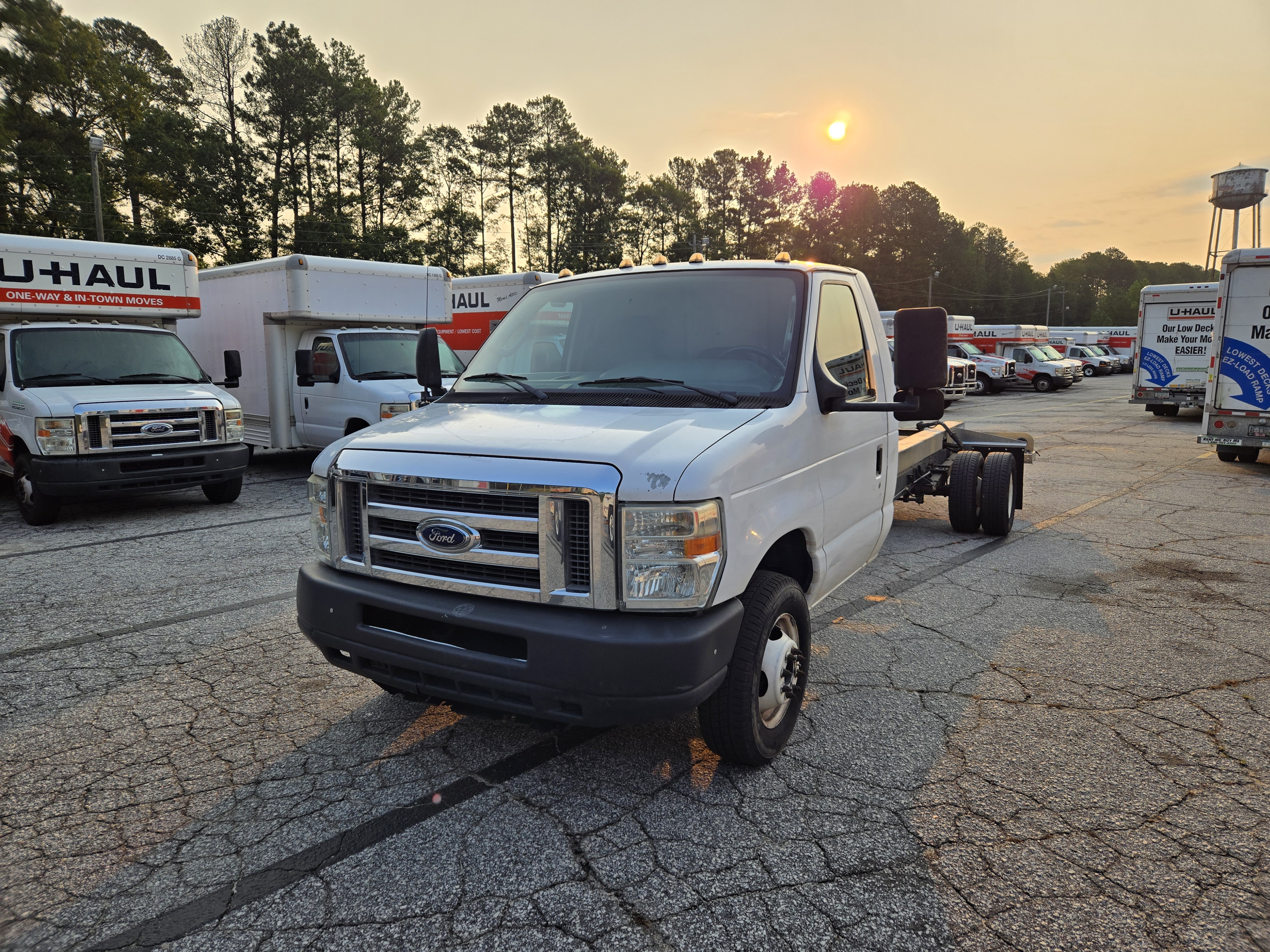 Used 2011 20 ' Cab and Chassis for sale