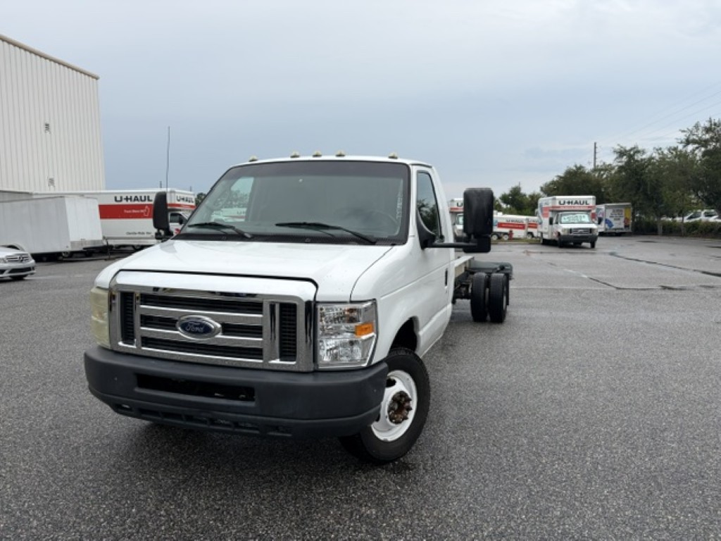 Used 2011 20 ' Cab and Chassis for sale