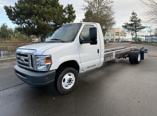 Used 2011 20 ' Cab and Chassis for sale