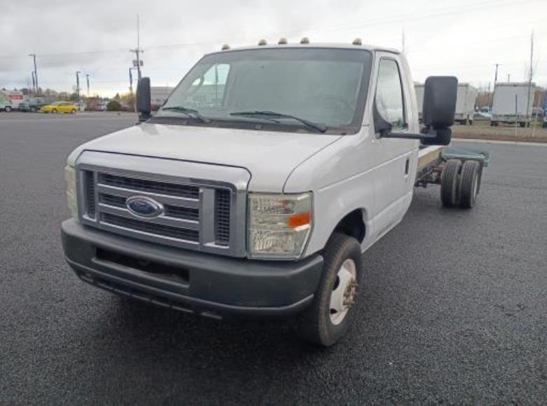 Used 2012 20 ' Cab and Chassis for sale