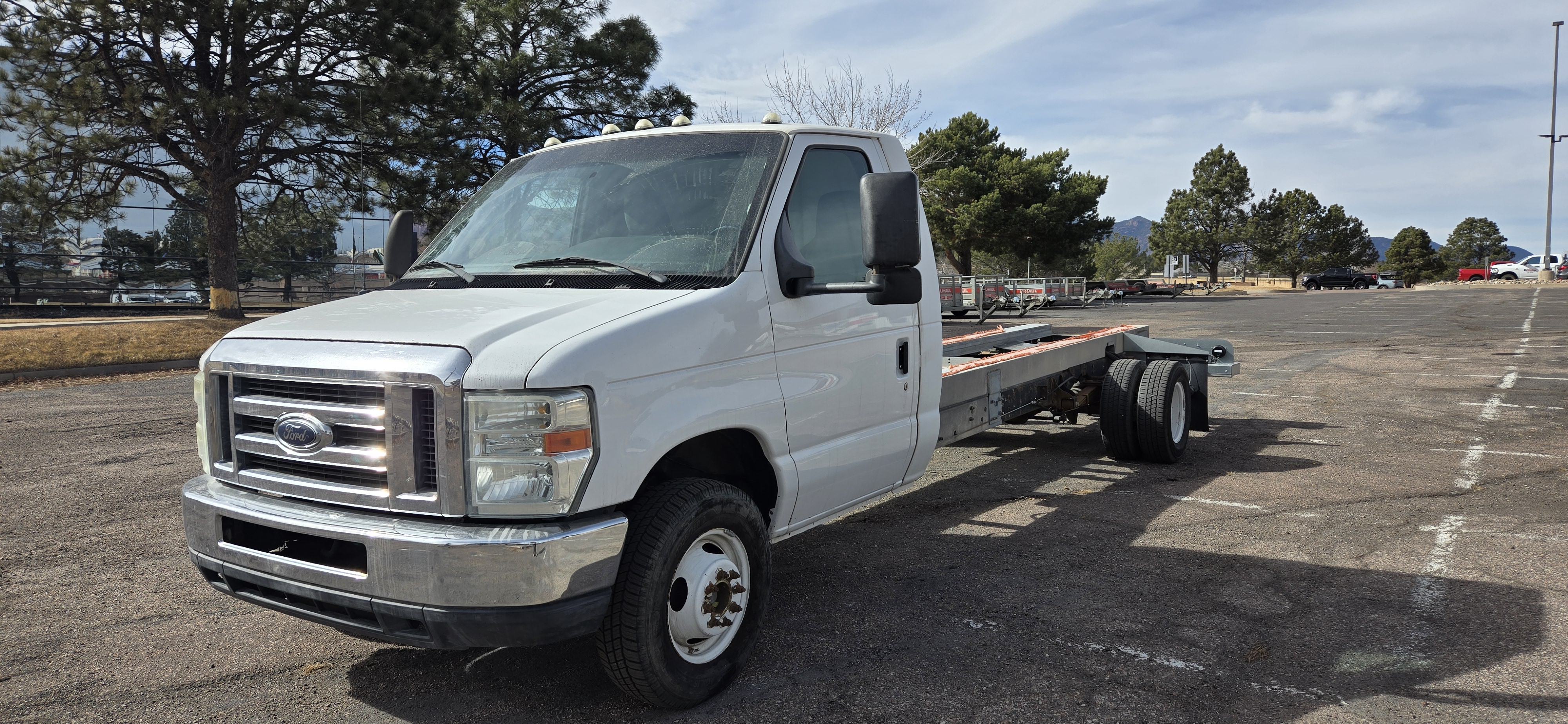 Used 2011 20 ' Cab and Chassis for sale