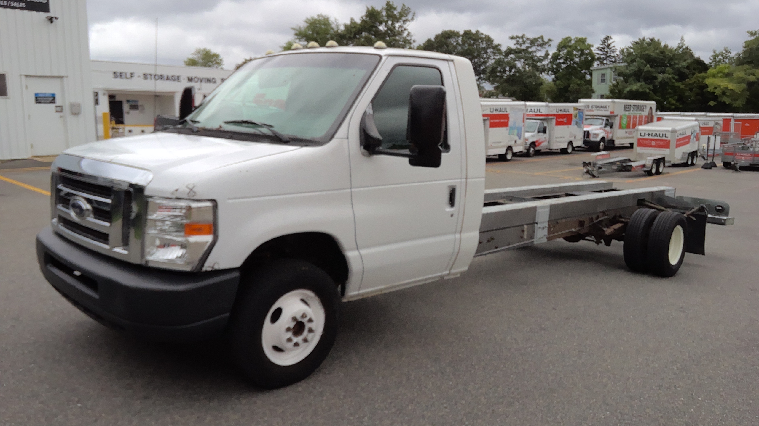 Used 2011 20 ' Cab and Chassis for sale