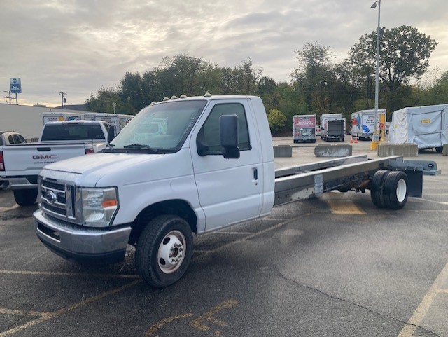 Used 2011 20 ' Cab and Chassis for sale