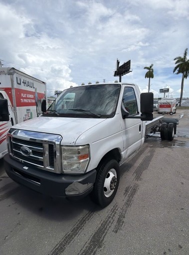 Used 2012 20 ' Cab and Chassis for sale