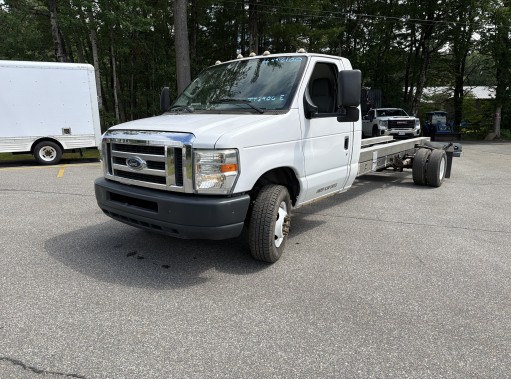 Used 2012 20 ' Cab and Chassis for sale