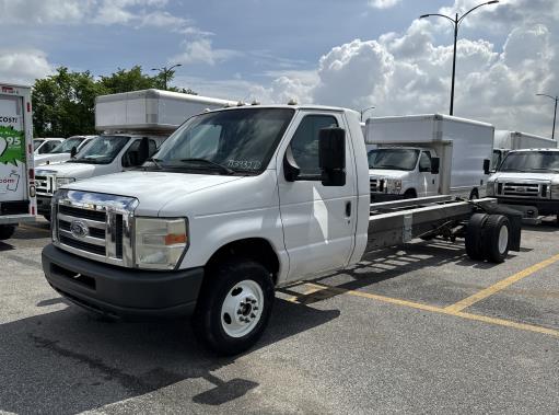 Used 2011 20 ' Cab and Chassis for sale