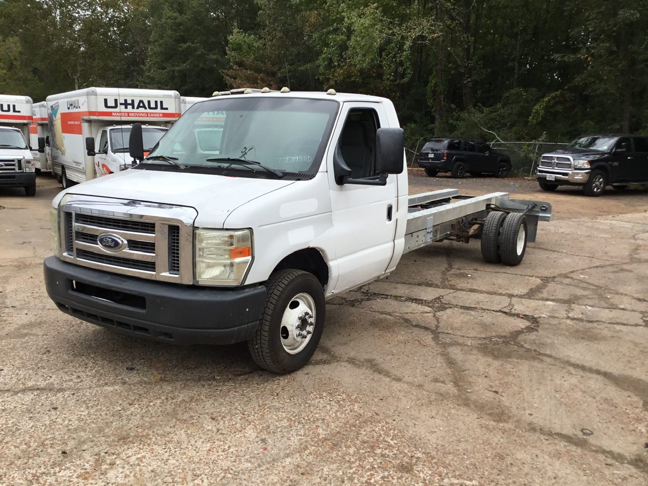 Used 2011 20 ' Cab and Chassis for sale