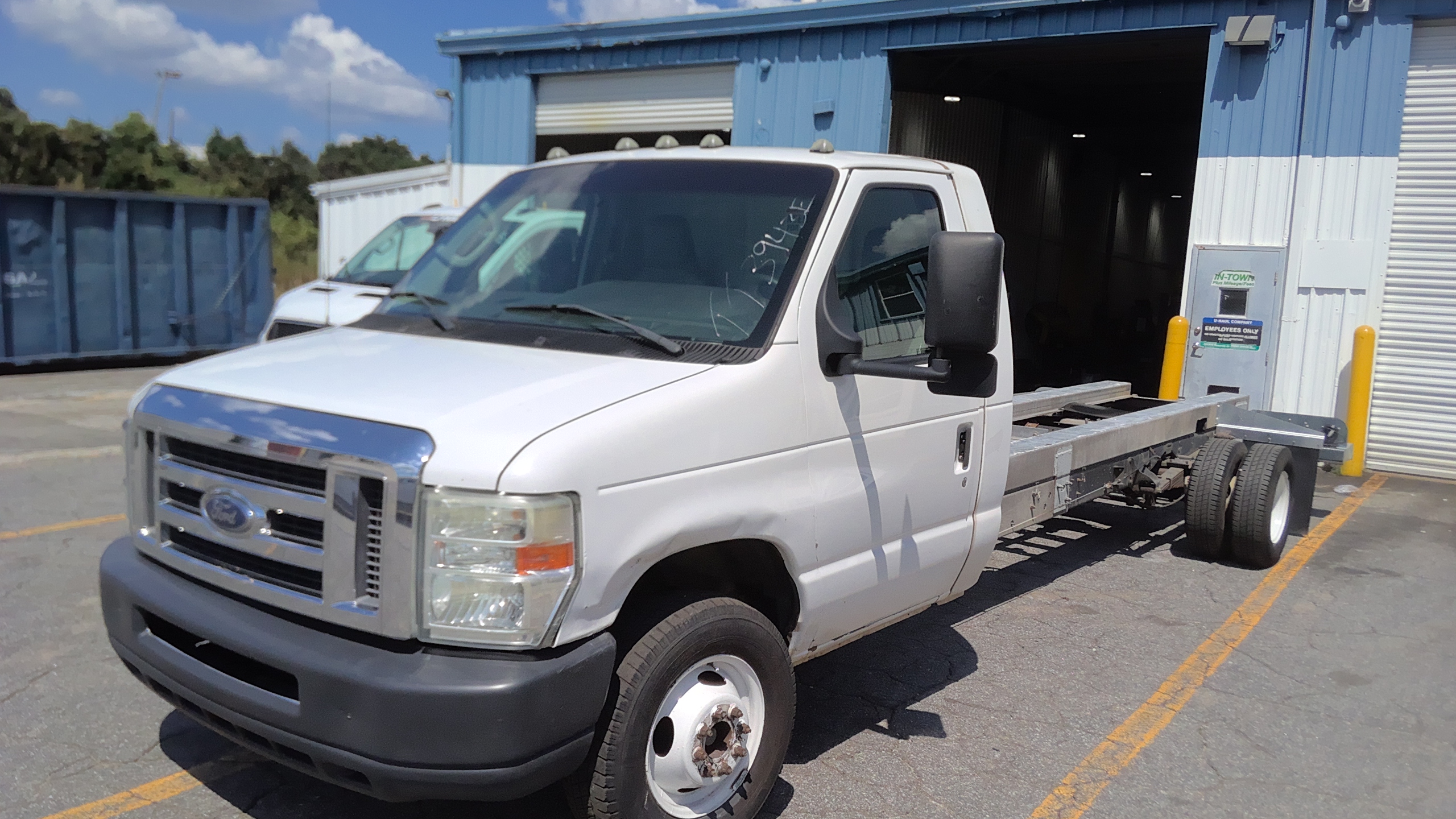 Used 2012 20 ' Cab and Chassis for sale