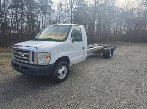 Used 2011 20 ' Cab and Chassis for sale