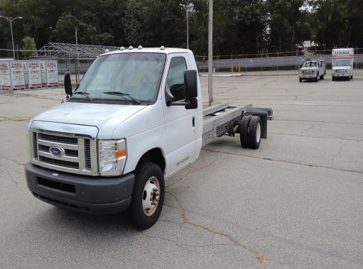 Used 2011 20 ' Cab and Chassis for sale