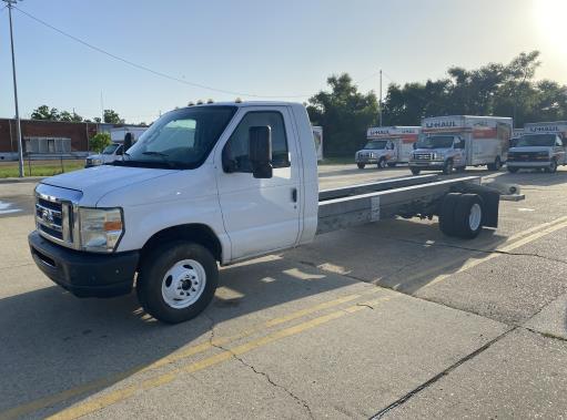 Used 2011 20 ' Cab and Chassis for sale
