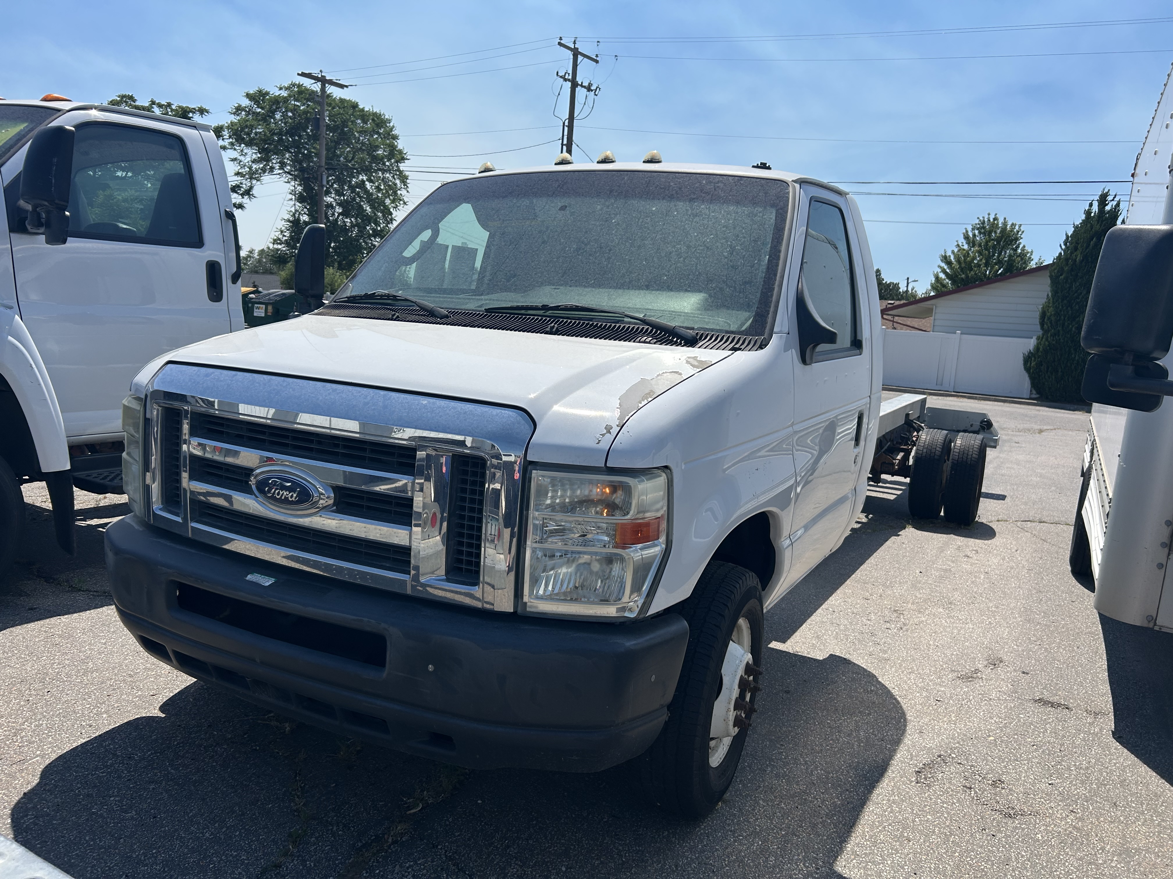 Used 2011 20 ' Cab and Chassis for sale